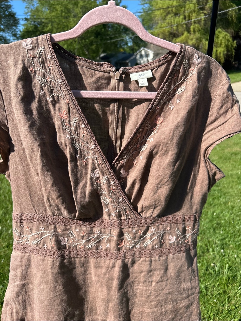 100% Linen J. Jill Fairy Dress with Floral Embroidery and Pockets - Picture 5 of 6